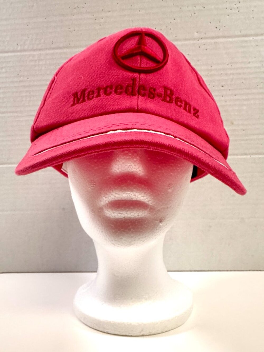 Mercedes Bends Racing Cap Pink - Picture 2 of 8